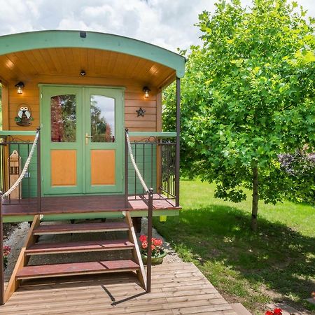 Roulotte De Charme "Le Paradis Des Animaux" 2 A 4 Personnes Coublevie Kültér fotó