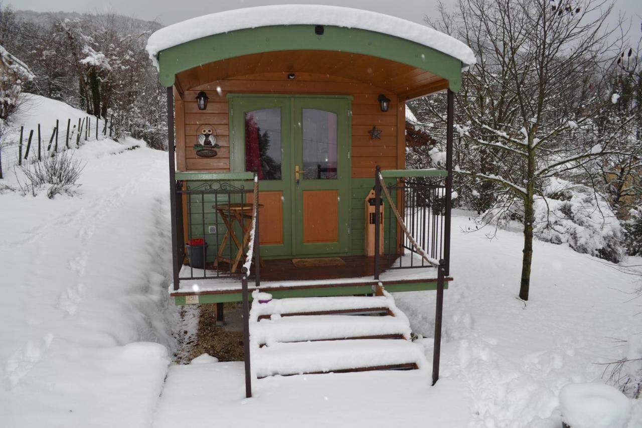 Roulotte De Charme "Le Paradis Des Animaux" 2 A 4 Personnes Coublevie Kültér fotó